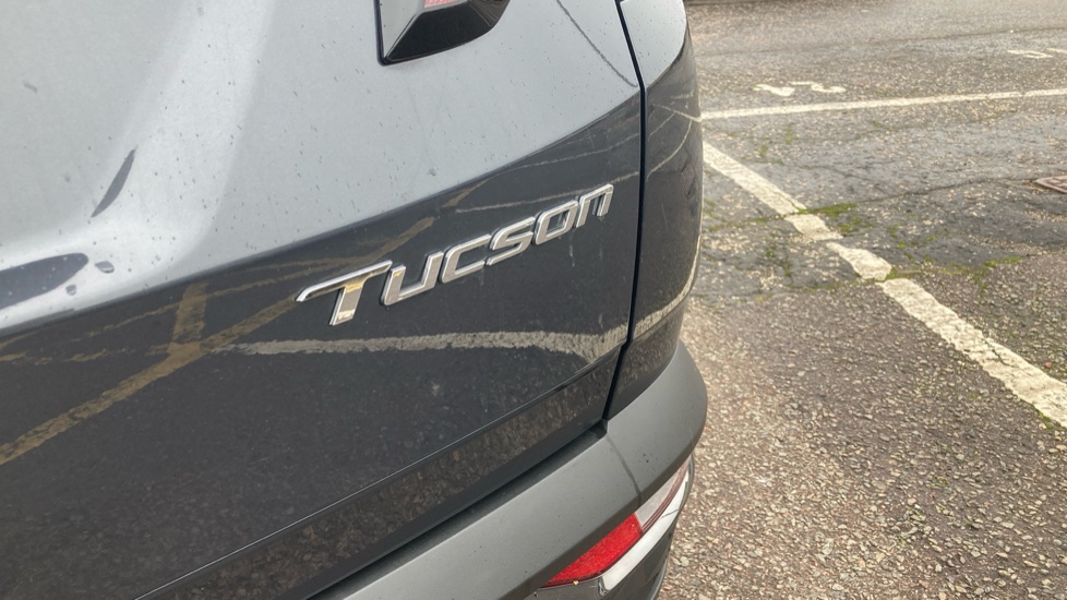 Hyundai TUCSON 1.6 TGDi Premium 5dr 2WD Petrol Estate - Image 41