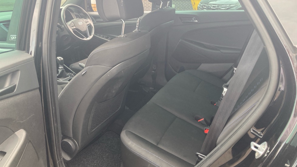 Hyundai TUCSON 1.6 TGDi Go SE 5dr 2WD Petrol Estate - Image 16
