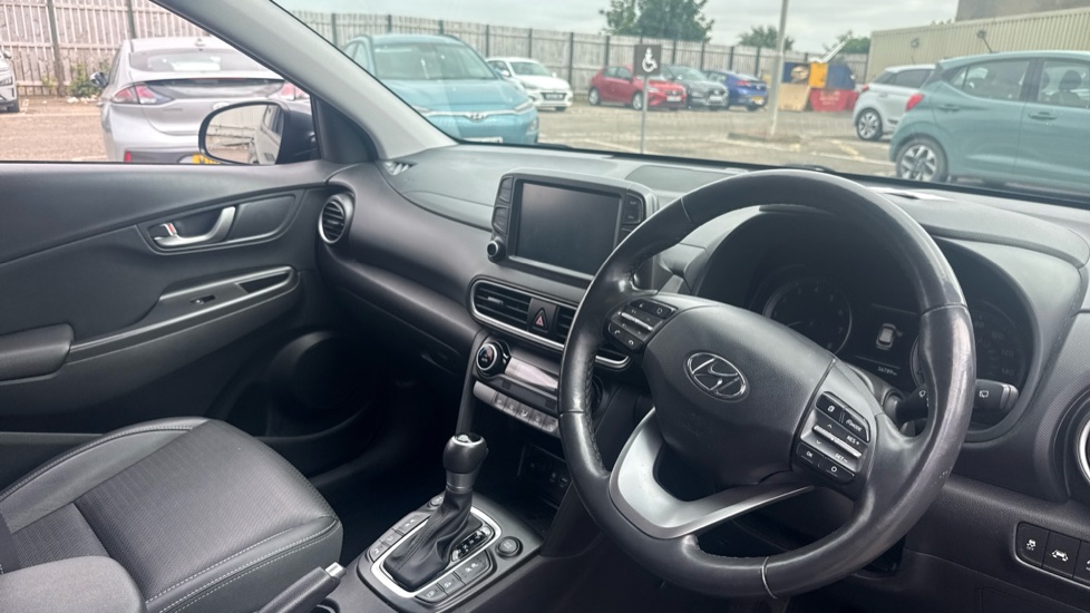 Hyundai KONA 1.6T GDi Blue Drive Premium GT 5dr 4WD DCT Petrol Hatchback - Image 14