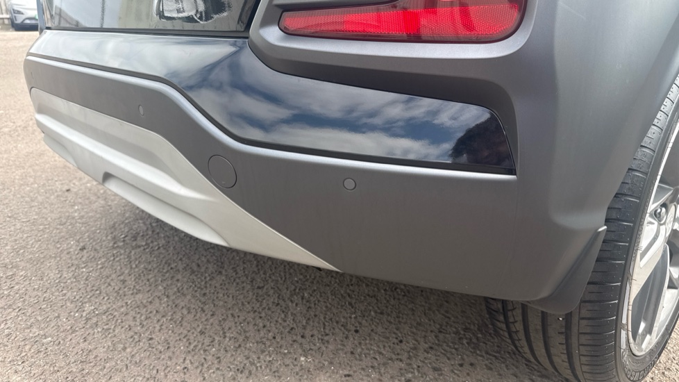 Hyundai KONA 1.6T GDi Blue Drive Premium GT 5dr 4WD DCT Petrol Hatchback - Image 23
