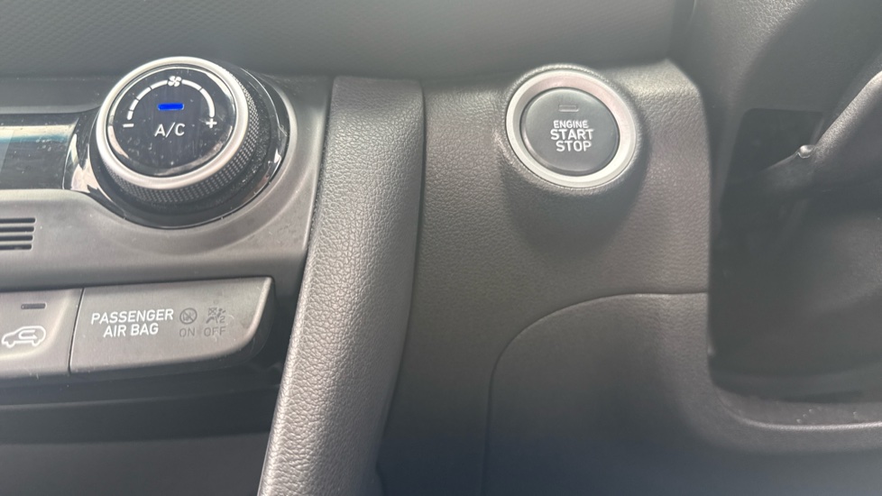 Hyundai KONA 1.6T GDi Blue Drive Premium GT 5dr 4WD DCT Petrol Hatchback - Image 30
