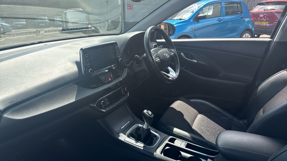 Hyundai i30 1.4T GDI Premium 5dr Petrol Estate - Image 9