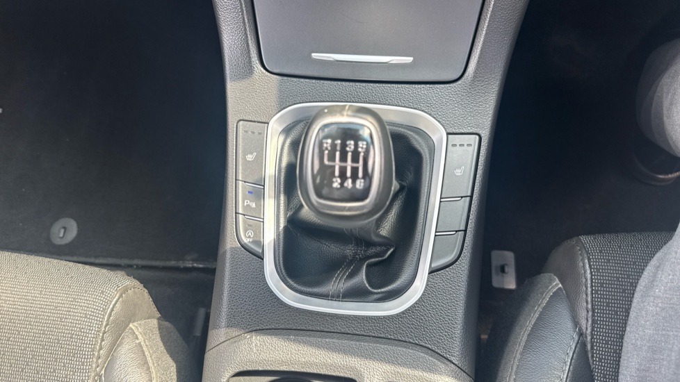 Hyundai i30 1.4T GDI Premium 5dr Petrol Estate - Image 27