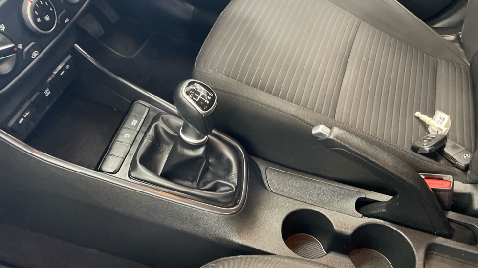 Hyundai i20 1.0T GDi 48V MHD SE Connect 5dr Petrol Hatchback - Image 13