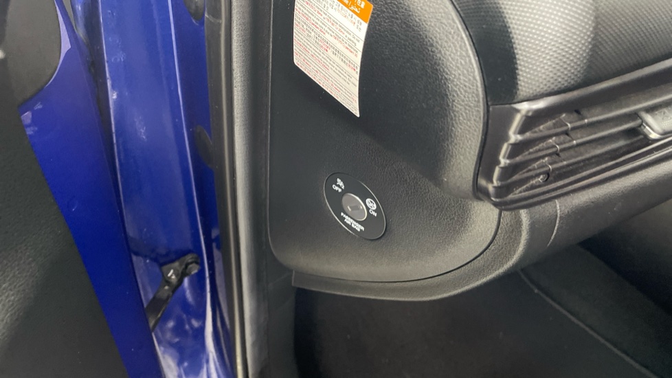 Hyundai i20 1.0T GDi 48V MHD SE Connect 5dr Petrol Hatchback - Image 37