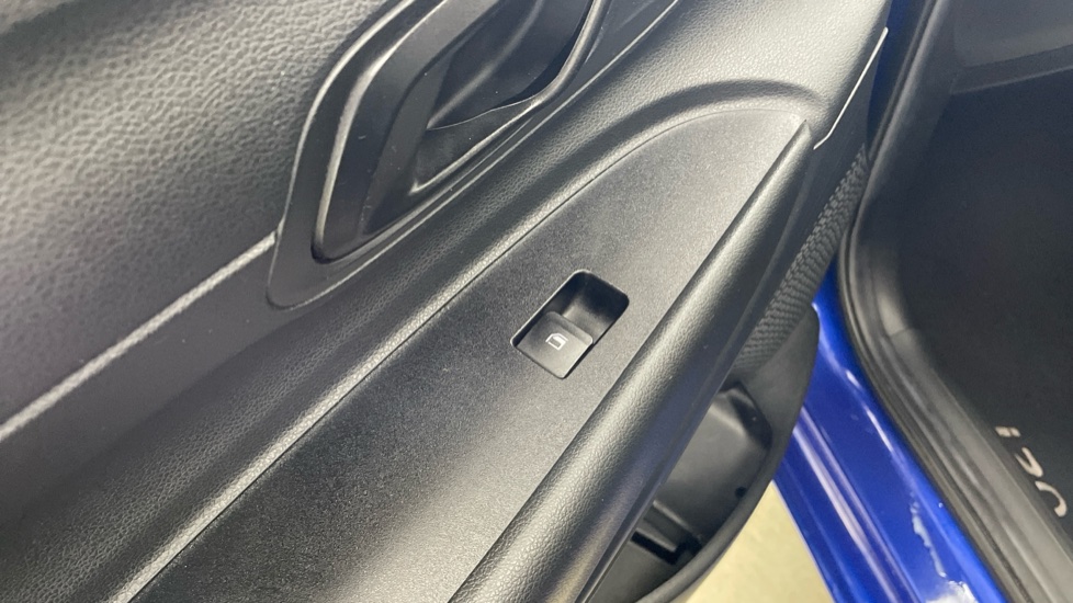 Hyundai i20 1.0T GDi 48V MHD SE Connect 5dr Petrol Hatchback - Image 38