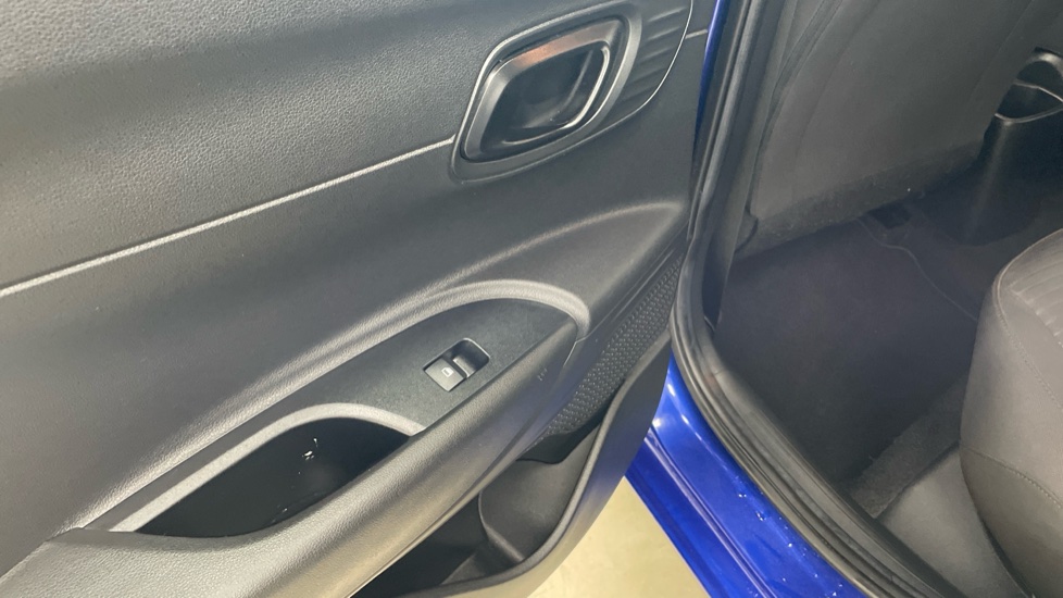 Hyundai i20 1.0T GDi 48V MHD SE Connect 5dr Petrol Hatchback - Image 40