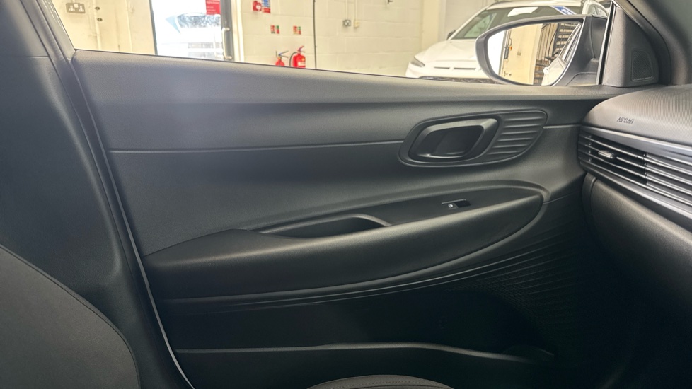 Hyundai i20 1.0T GDi 90 Black Line 5dr Petrol Hatchback - Image 37