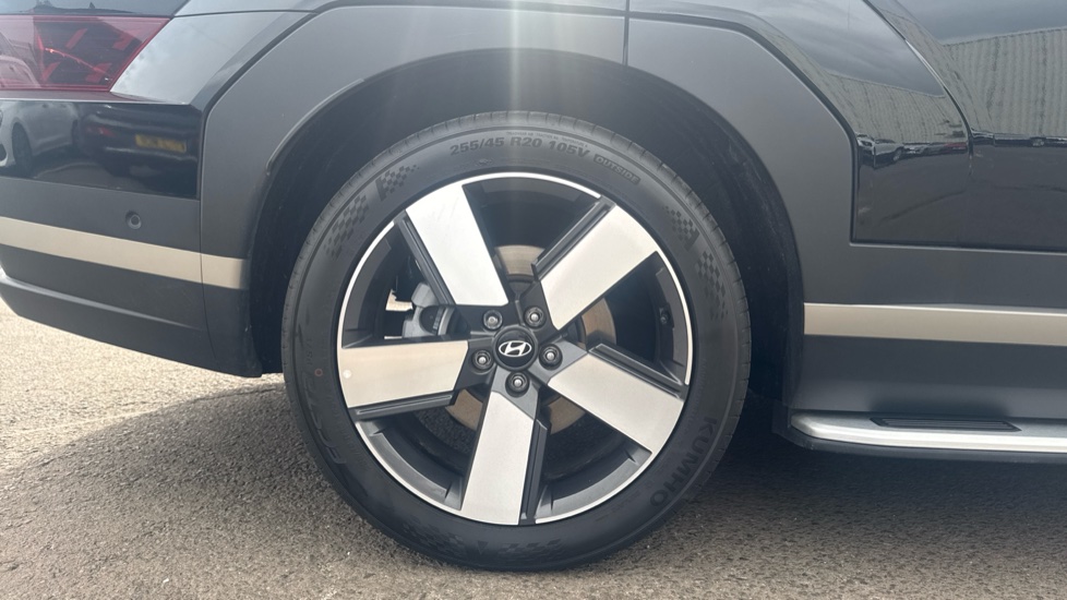 Hyundai SANTA FE 1.6 TGDi Plug-in Hybrid Ultimate 5dr 4WD Auto Estate - Image 7