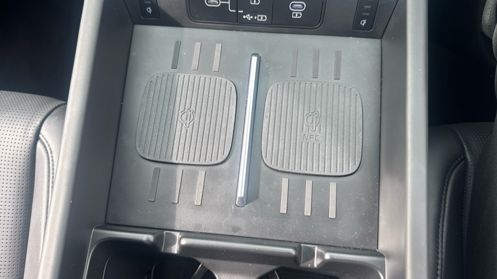 Hyundai SANTA FE 1.6 TGDi Plug-in Hybrid Ultimate 5dr 4WD Auto Estate - Image 21