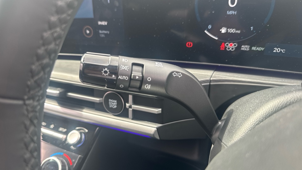 Hyundai SANTA FE 1.6 TGDi Plug-in Hybrid Ultimate 5dr 4WD Auto Estate - Image 24