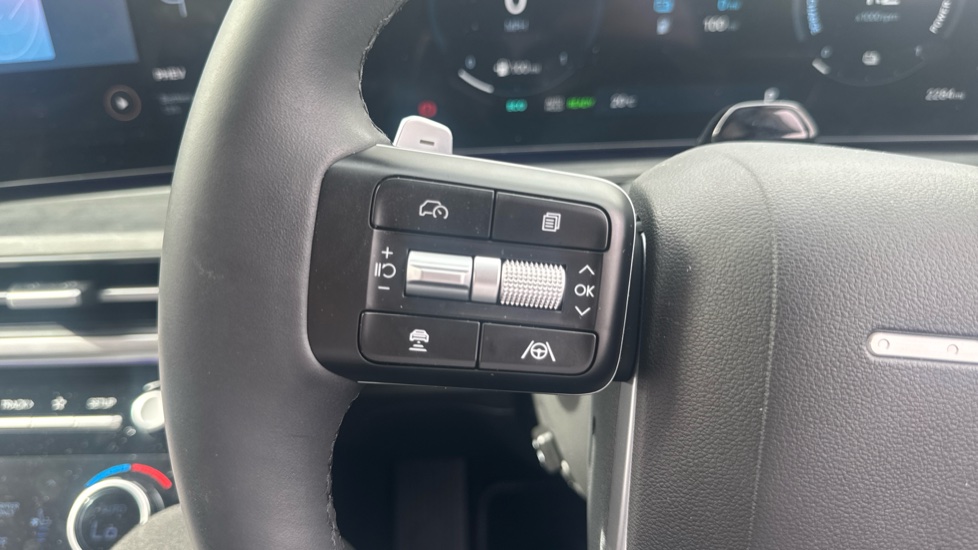 Hyundai SANTA FE 1.6 TGDi Plug-in Hybrid Ultimate 5dr 4WD Auto Estate - Image 27