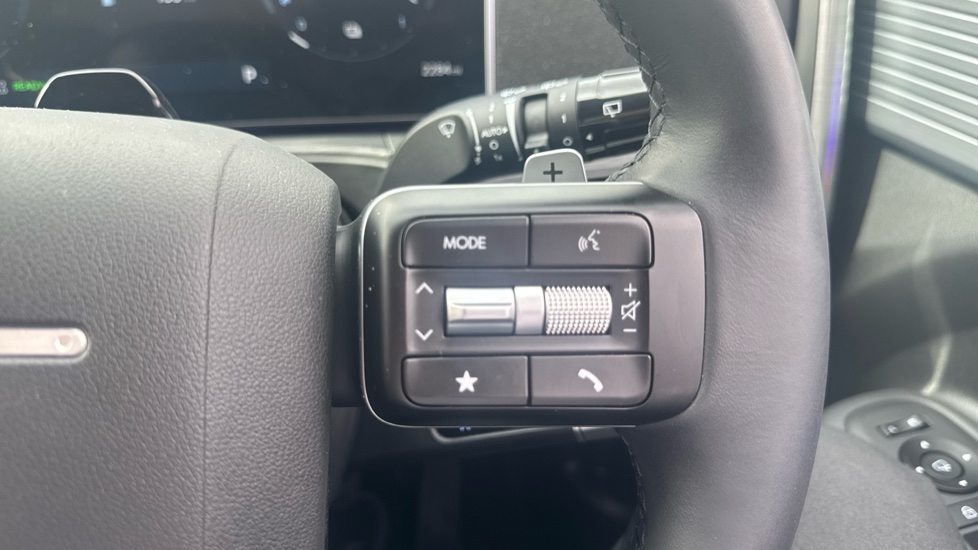 Hyundai SANTA FE 1.6 TGDi Plug-in Hybrid Ultimate 5dr 4WD Auto Estate - Image 28