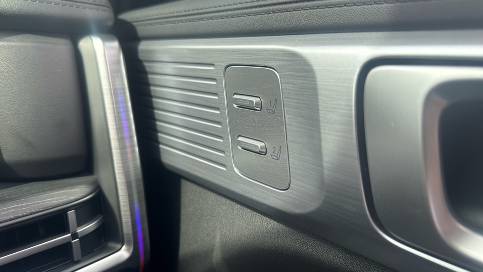 Hyundai SANTA FE 1.6 TGDi Plug-in Hybrid Ultimate 5dr 4WD Auto Estate - Image 29