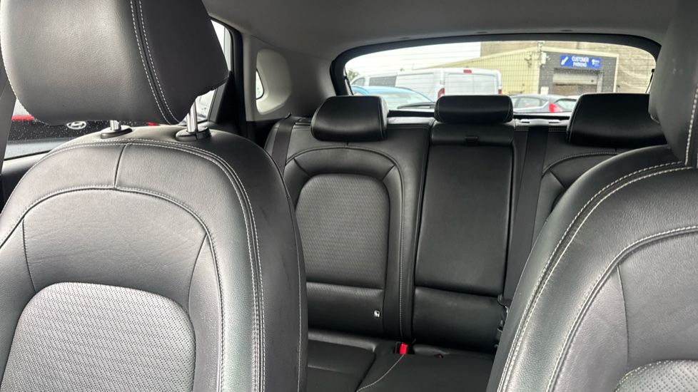 Hyundai KONA 1.6 GDi Hybrid Premium SE 5dr DCT Hybrid Hatchback - Image 15