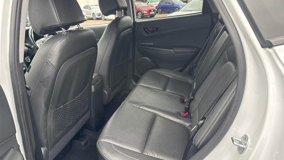 Hyundai KONA 1.6 GDi Hybrid Premium SE 5dr DCT Hybrid Hatchback - Image 16