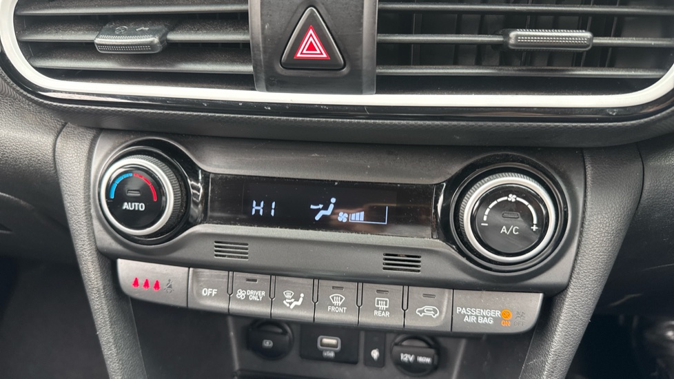 Hyundai KONA 1.6 GDi Hybrid Premium SE 5dr DCT Hybrid Hatchback - Image 24