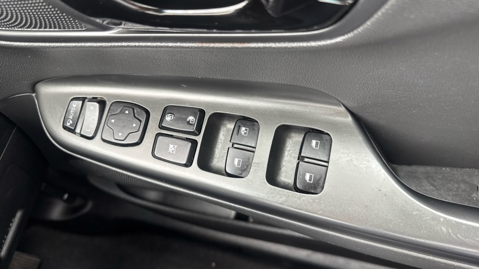 Hyundai KONA 1.6 GDi Hybrid Premium SE 5dr DCT Hybrid Hatchback - Image 39