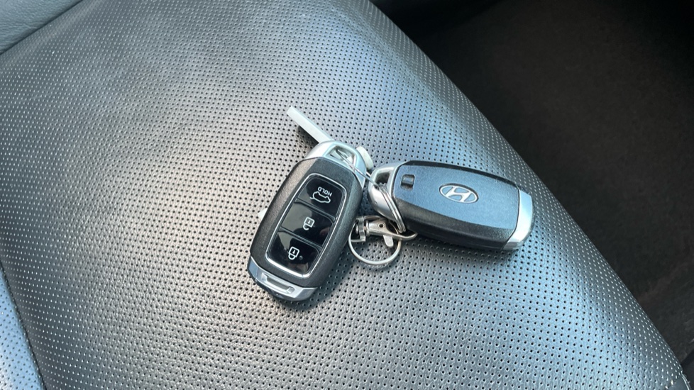 Hyundai KONA 1.0 TGDi 48V MHEV Ultimate 5dr Petrol Hatchback - Image 20