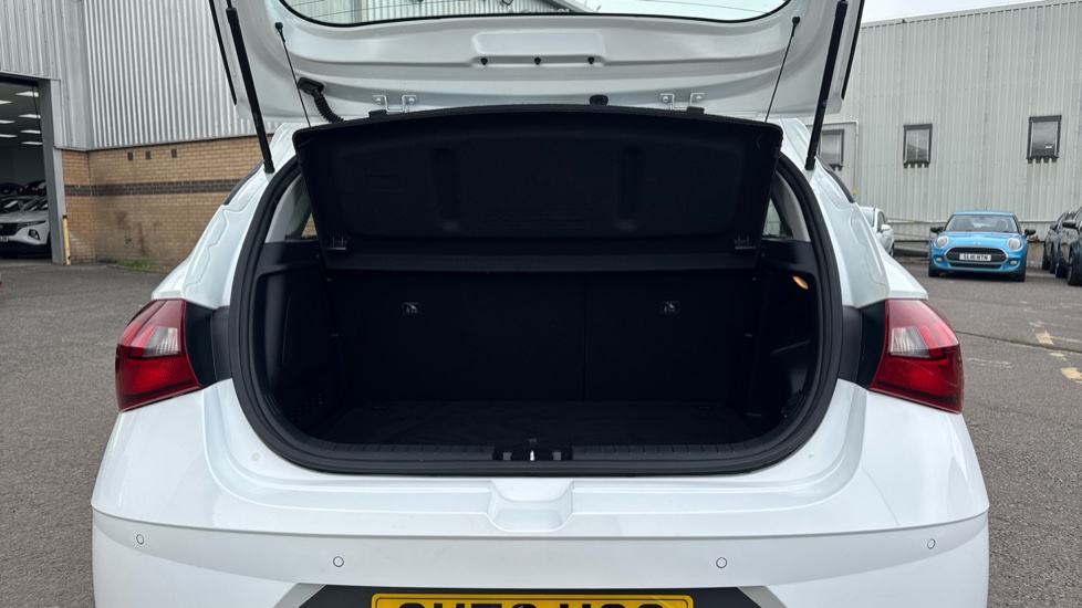 Hyundai i20 1.0T GDi 48V MHD SE Connect 5dr Petrol Hatchback - Image 4