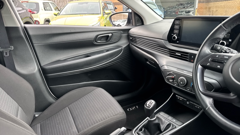 Hyundai i20 1.0T GDi 48V MHD SE Connect 5dr Petrol Hatchback - Image 14