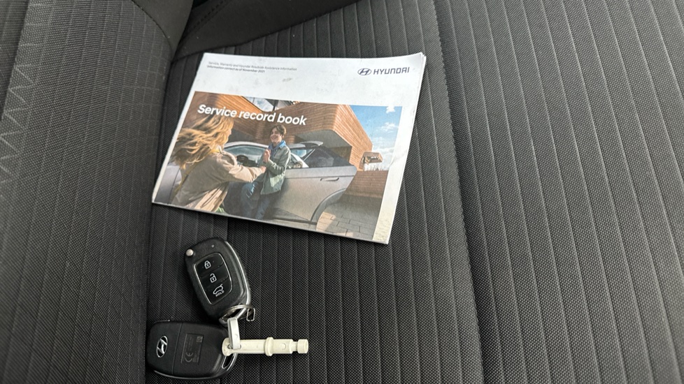 Hyundai i20 1.0T GDi 48V MHD SE Connect 5dr Petrol Hatchback - Image 19