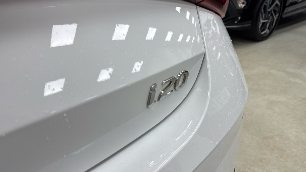 Hyundai i20 1.0T GDi 48V MHD SE Connect 5dr Petrol Hatchback - Image 21
