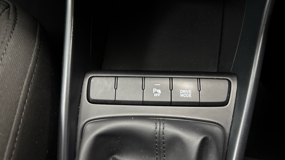 Hyundai i20 1.0T GDi 48V MHD SE Connect 5dr Petrol Hatchback - Image 30