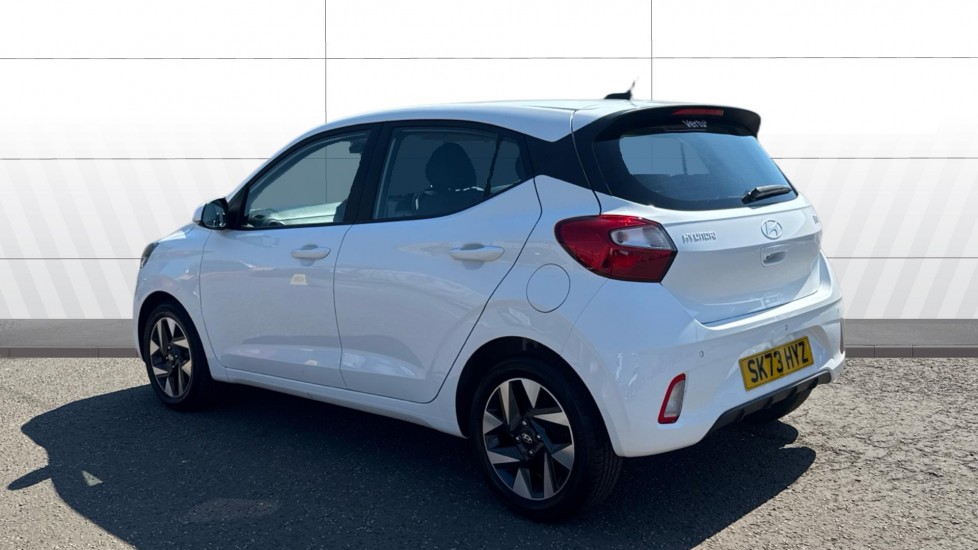 Hyundai i10 1.2 Advance 5dr Petrol Hatchback - Image 2
