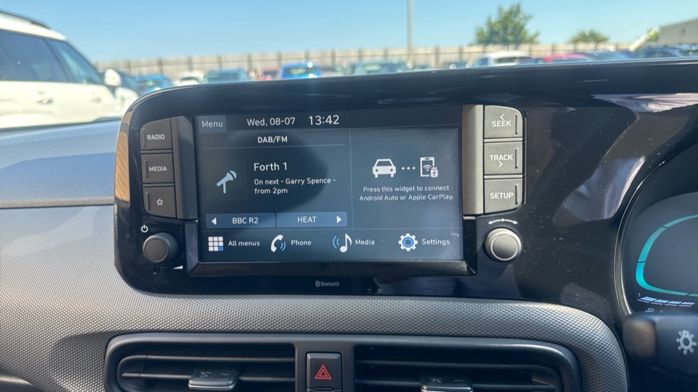 Hyundai i10 1.2 Advance 5dr Petrol Hatchback - Image 21
