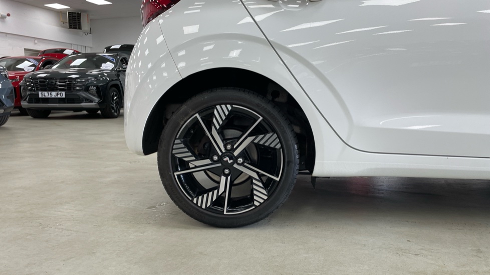 Hyundai i10 1.0 T-GDi N Line 5dr Petrol Hatchback - Image 7