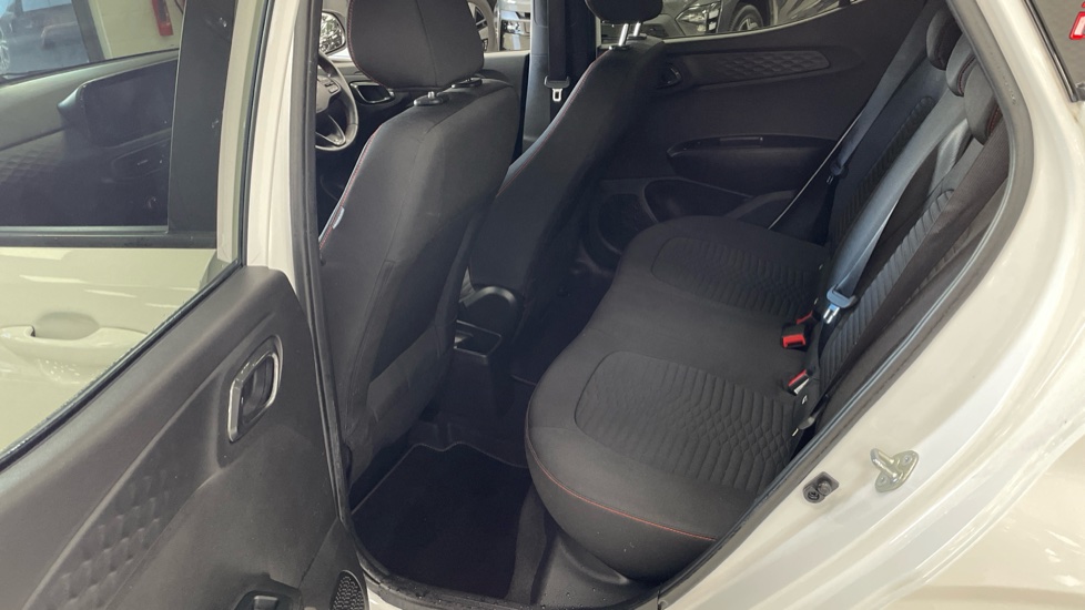 Hyundai i10 1.0 T-GDi N Line 5dr Petrol Hatchback - Image 16