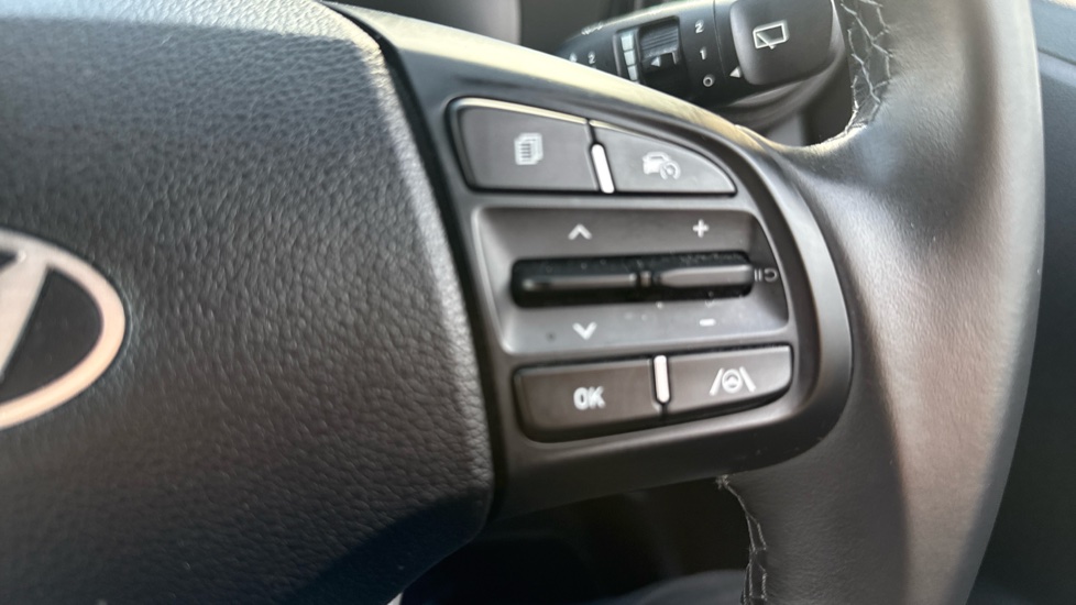 Hyundai i10 1.2 Advance 5dr Petrol Hatchback - Image 22