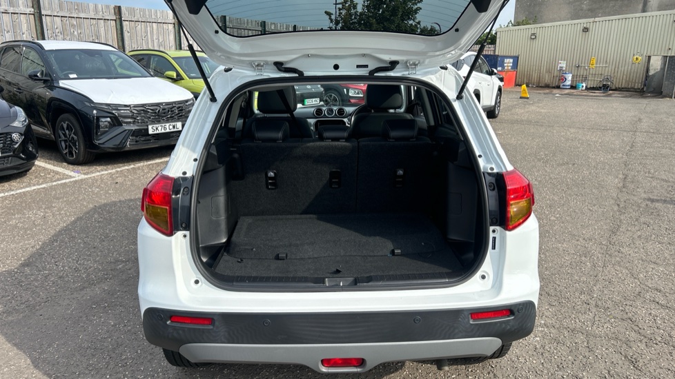 Suzuki Vitara 1.6 SZ5 5dr Petrol Estate - Image 4
