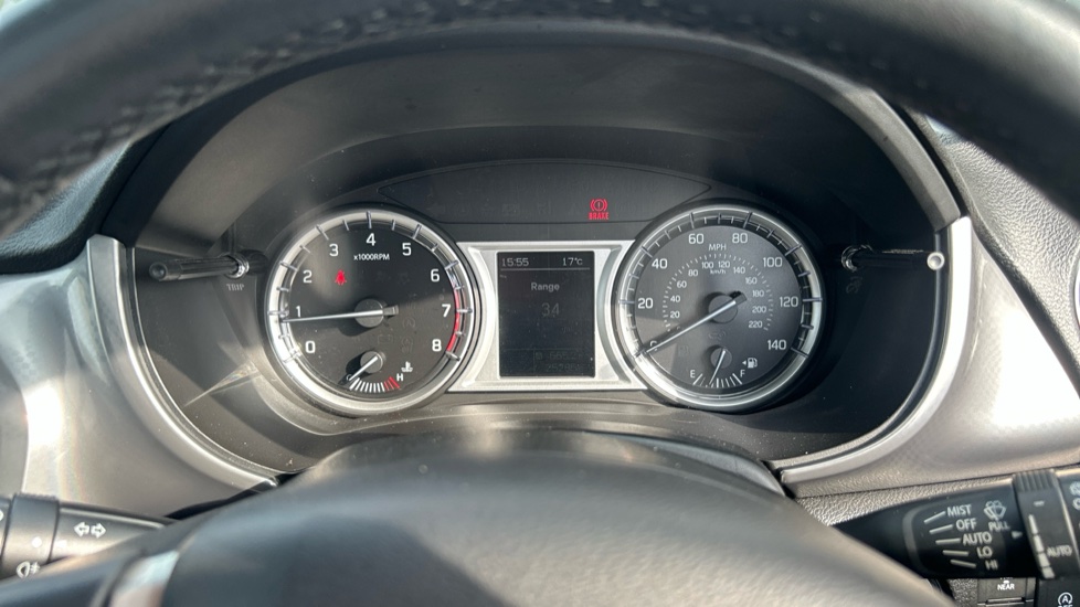 Suzuki Vitara 1.6 SZ5 5dr Petrol Estate - Image 18