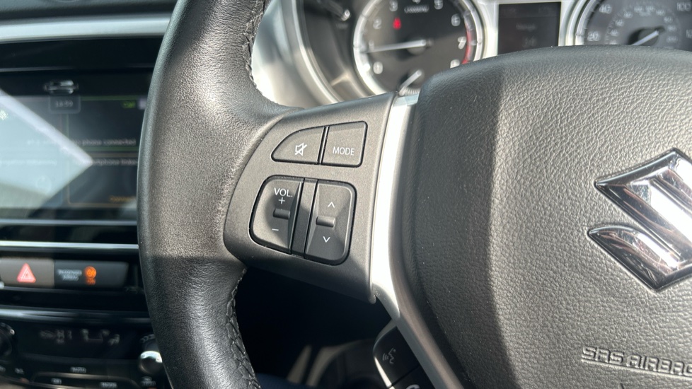 Suzuki Vitara 1.6 SZ5 5dr Petrol Estate - Image 21