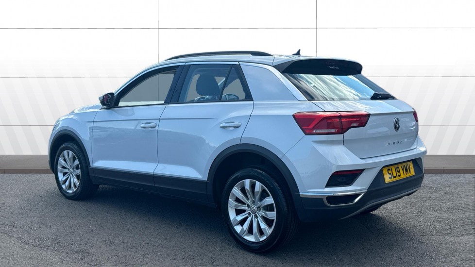Volkswagen T-Roc 1.6 TDI SE 5dr Diesel Hatchback - Image 2