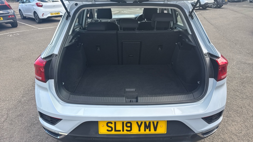Volkswagen T-Roc 1.6 TDI SE 5dr Diesel Hatchback - Image 4