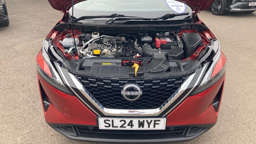 Nissan Qashqai 1.3 DiG-T MH Tekna 5dr Petrol Hatchback - Image 8