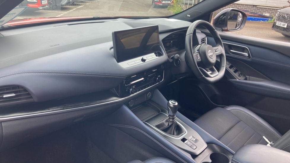 Nissan Qashqai 1.3 DiG-T MH Tekna 5dr Petrol Hatchback - Image 9