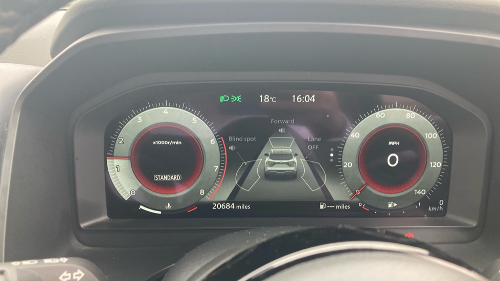 Nissan Qashqai 1.3 DiG-T MH Tekna 5dr Petrol Hatchback - Image 18