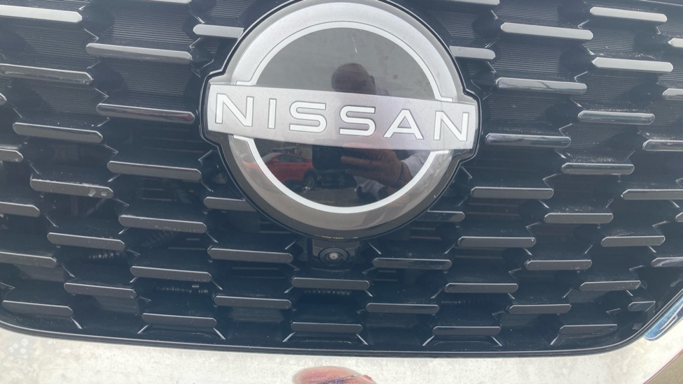 Nissan Qashqai 1.3 DiG-T MH Tekna 5dr Petrol Hatchback - Image 36