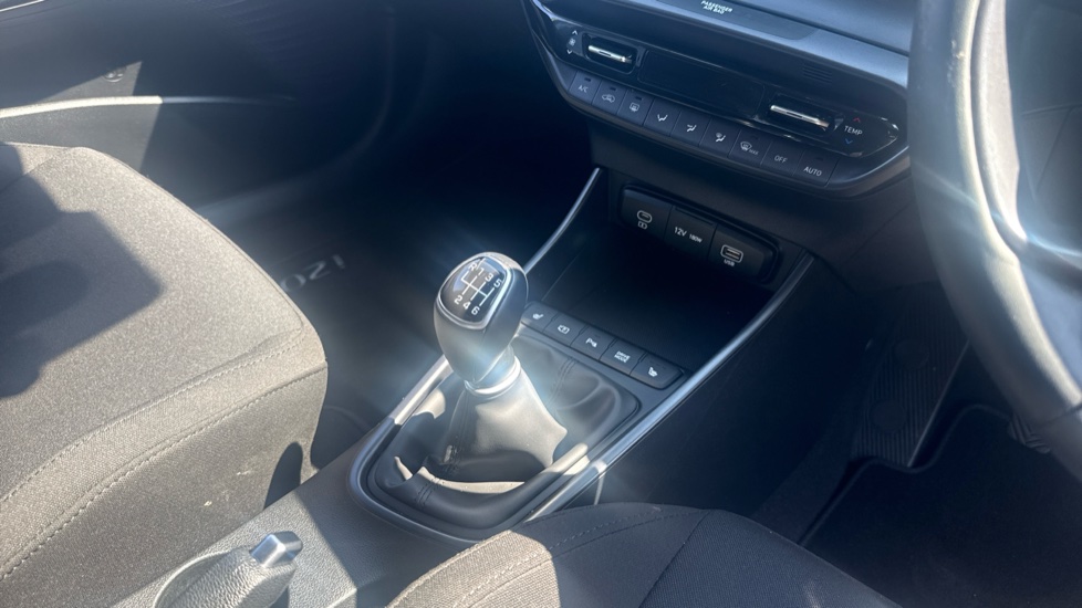 Hyundai i20 1.0T GDi Premium 5dr Petrol Hatchback - Image 13