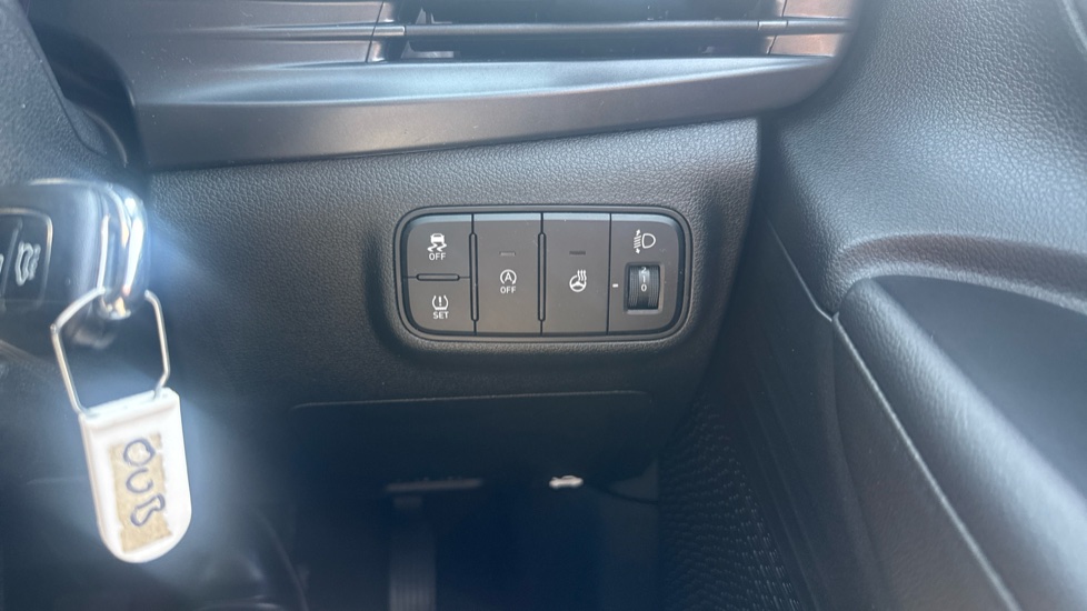 Hyundai i20 1.0T GDi Premium 5dr Petrol Hatchback - Image 26