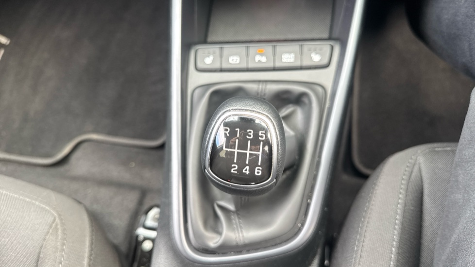 Hyundai i20 1.0T GDi Premium 5dr Petrol Hatchback - Image 34