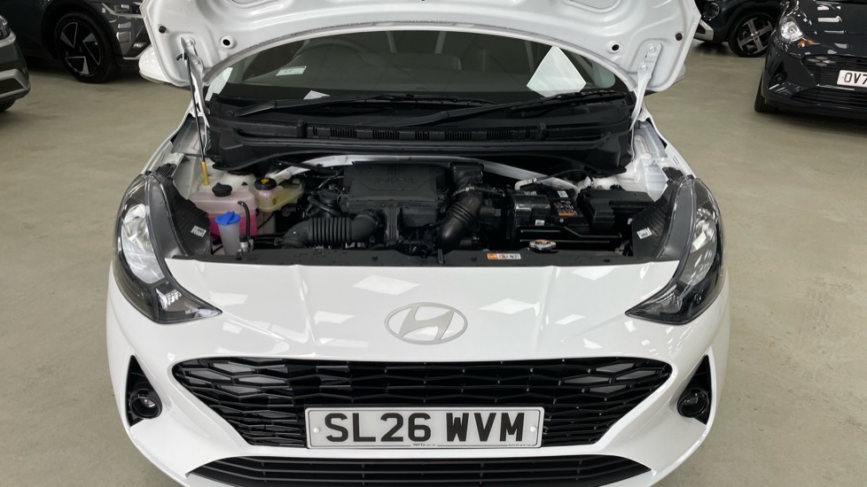 Hyundai i10 1.0 [63] Advance 5dr Auto [Nav] Petrol Hatchback - Image 8