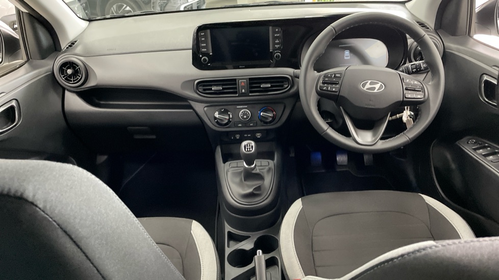 Hyundai i10 1.0 [63] Advance 5dr Auto [Nav] Petrol Hatchback - Image 10