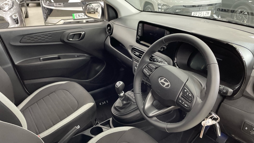 Hyundai i10 1.0 [63] Advance 5dr Auto [Nav] Petrol Hatchback - Image 11