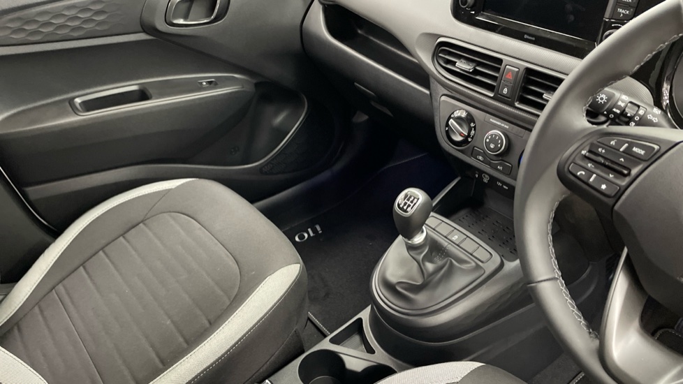 Hyundai i10 1.0 [63] Advance 5dr Auto [Nav] Petrol Hatchback - Image 14