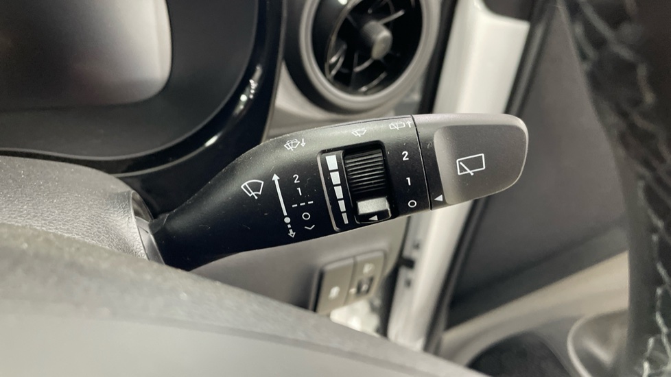Hyundai i10 1.0 [63] Advance 5dr Auto [Nav] Petrol Hatchback - Image 23